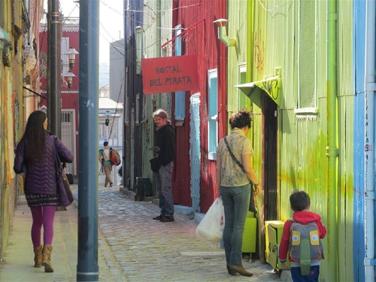 Hostal Del Pirata Valparaiso Exterior photo
